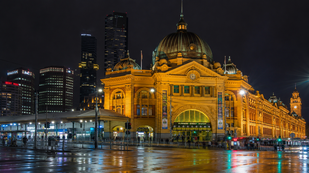 Flinders Street Station, Melbourne — Cale's local service area