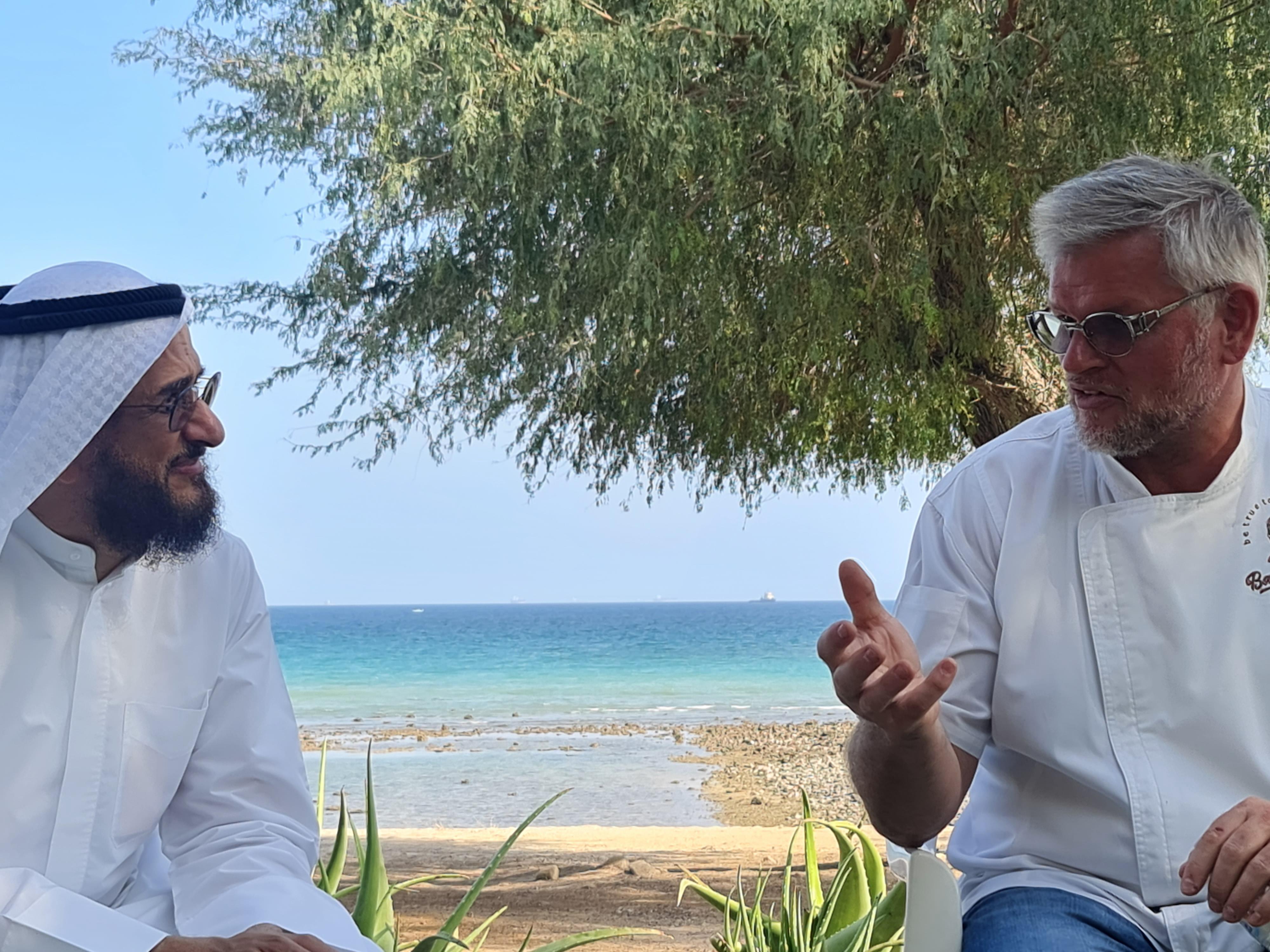 Gespräch über emiratischen Weizen