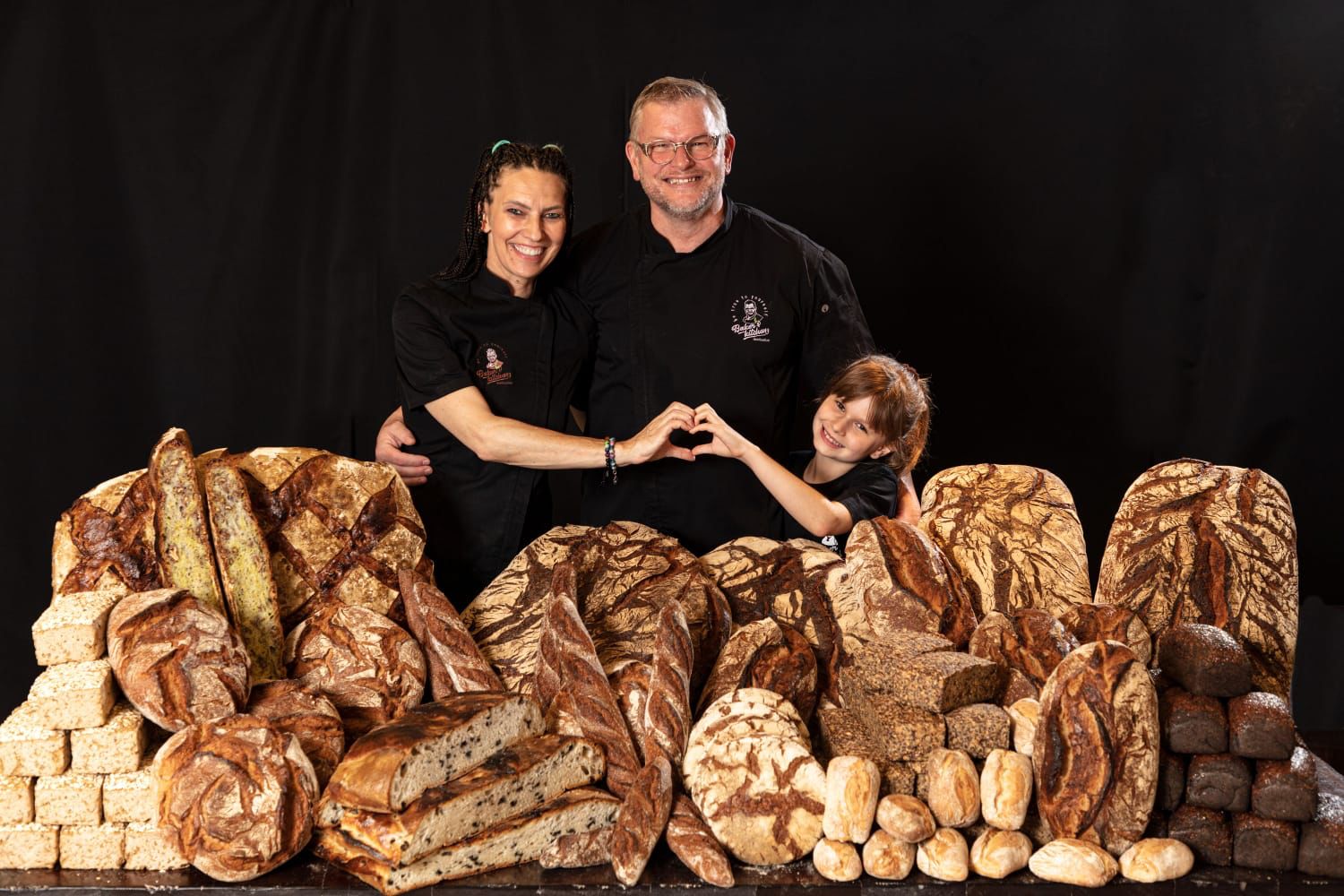 Familie mit der ganzen Brotvielfalt