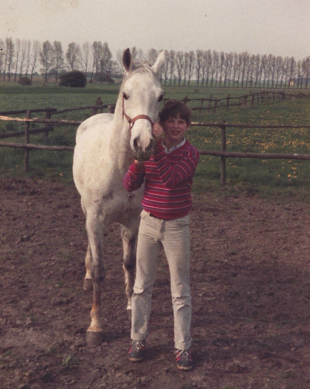 Sven als Kind mit seinem Pferd