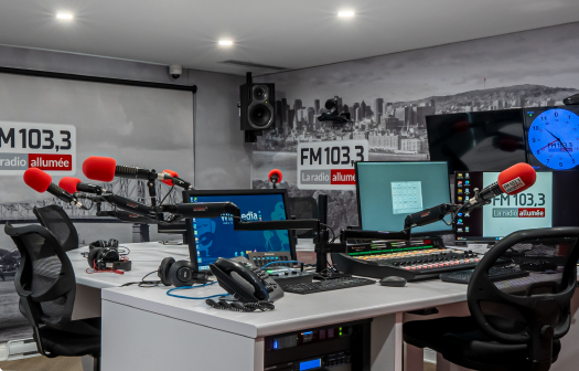 Studio radio FM 103,3 à Longueuil