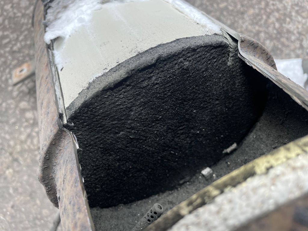 Complete blockage — filter substrate fully saturated with carbon