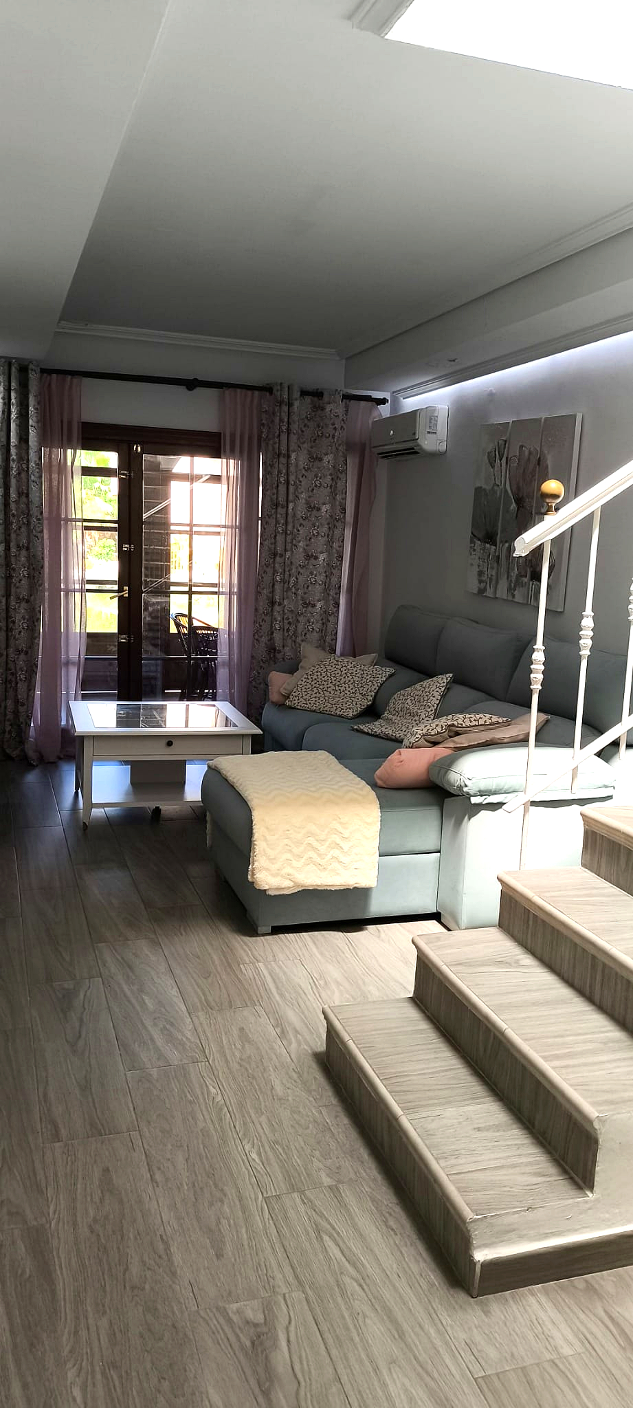 Salón luminoso