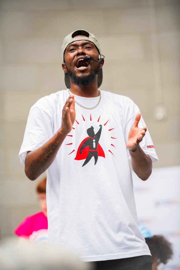Kennith Allen Thomas speaking on stage