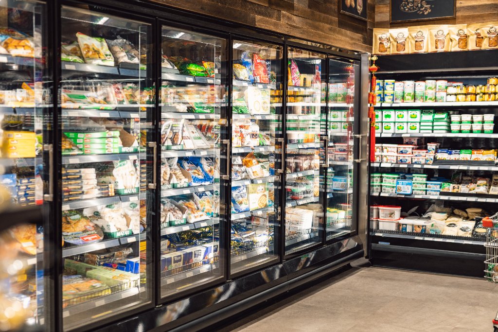 Deli & Refrigerated
