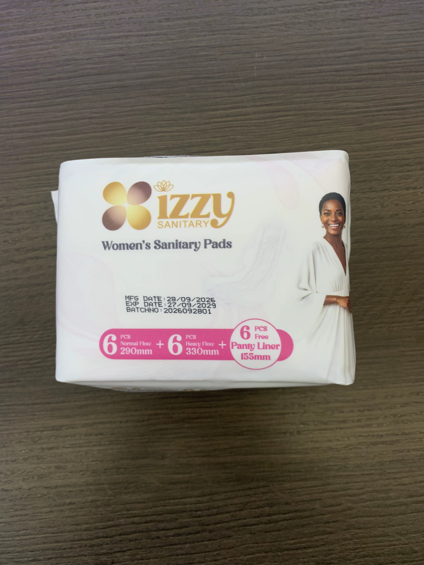 Izzy Sanitary Pads — final production pack