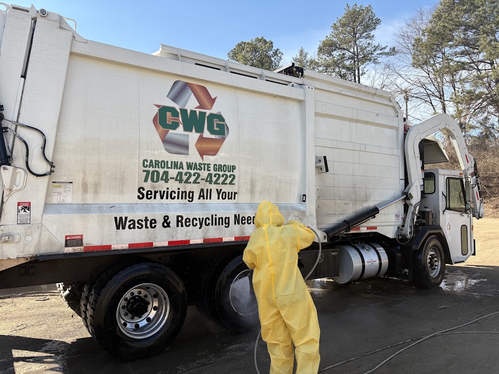 Fleet washing a waste and recycling truck by Neat Freaks