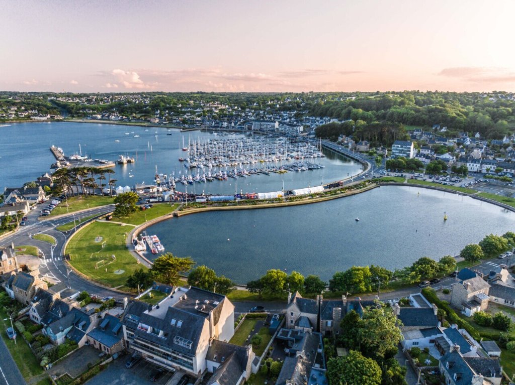 Port de plaisance de Perros-Guirec au coucher du soleil