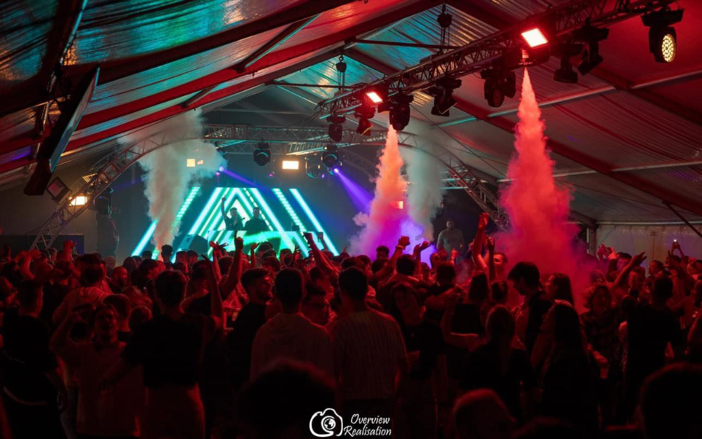 DJ RVX performing