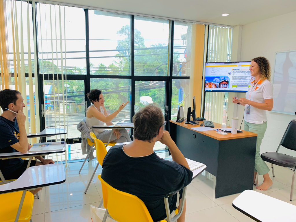Thai Language Class at MEE FAH