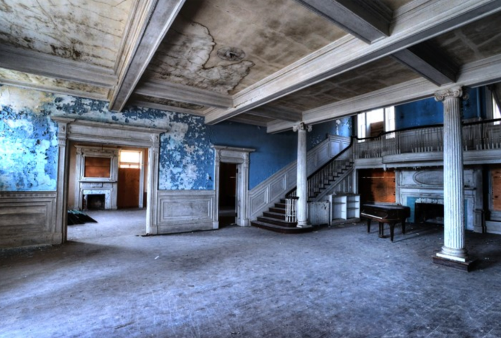 Main room — before restoration