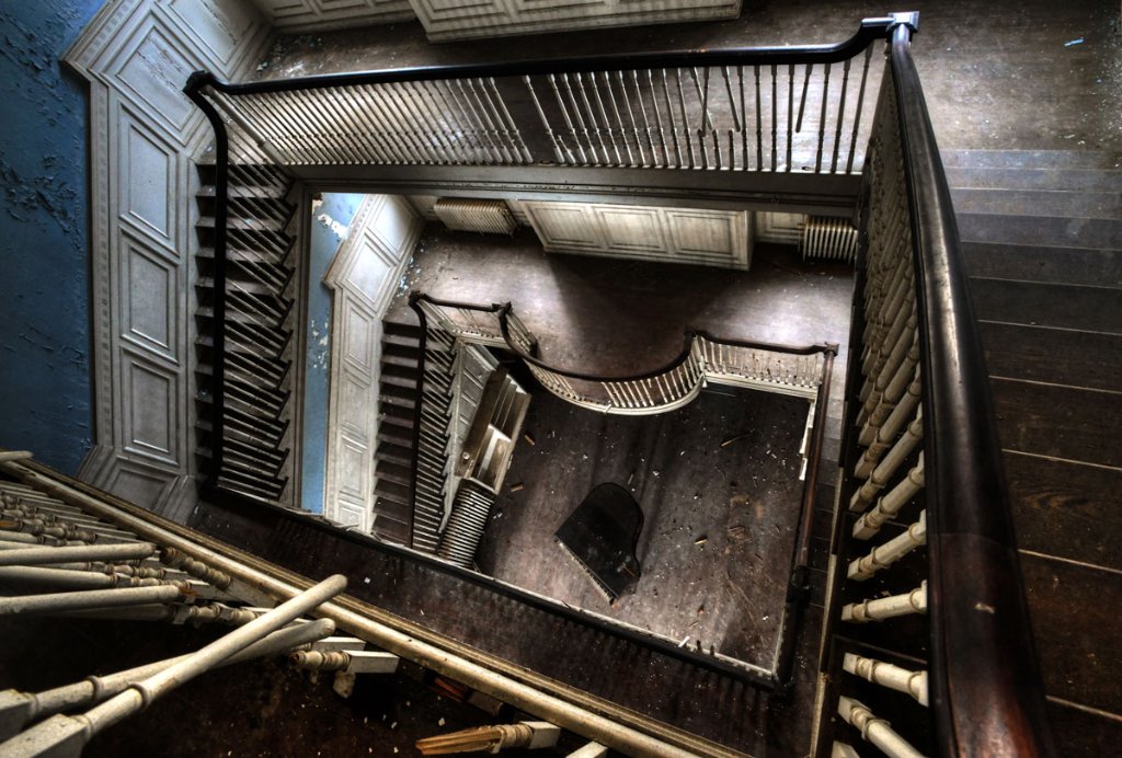 Staircase — before restoration
