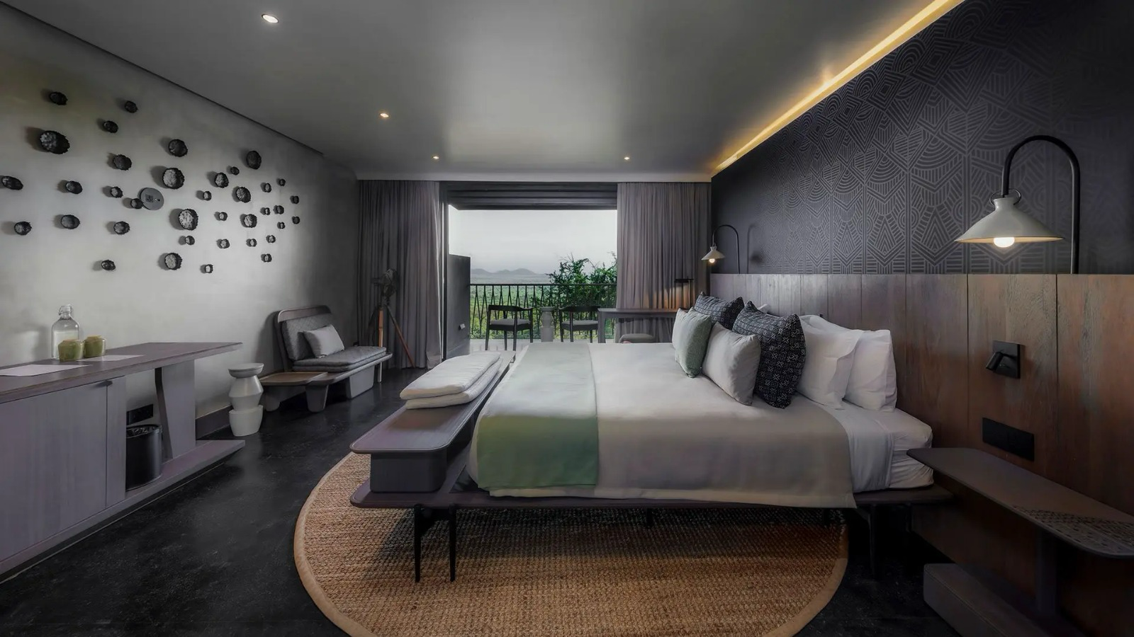 Gold Luxury Safari