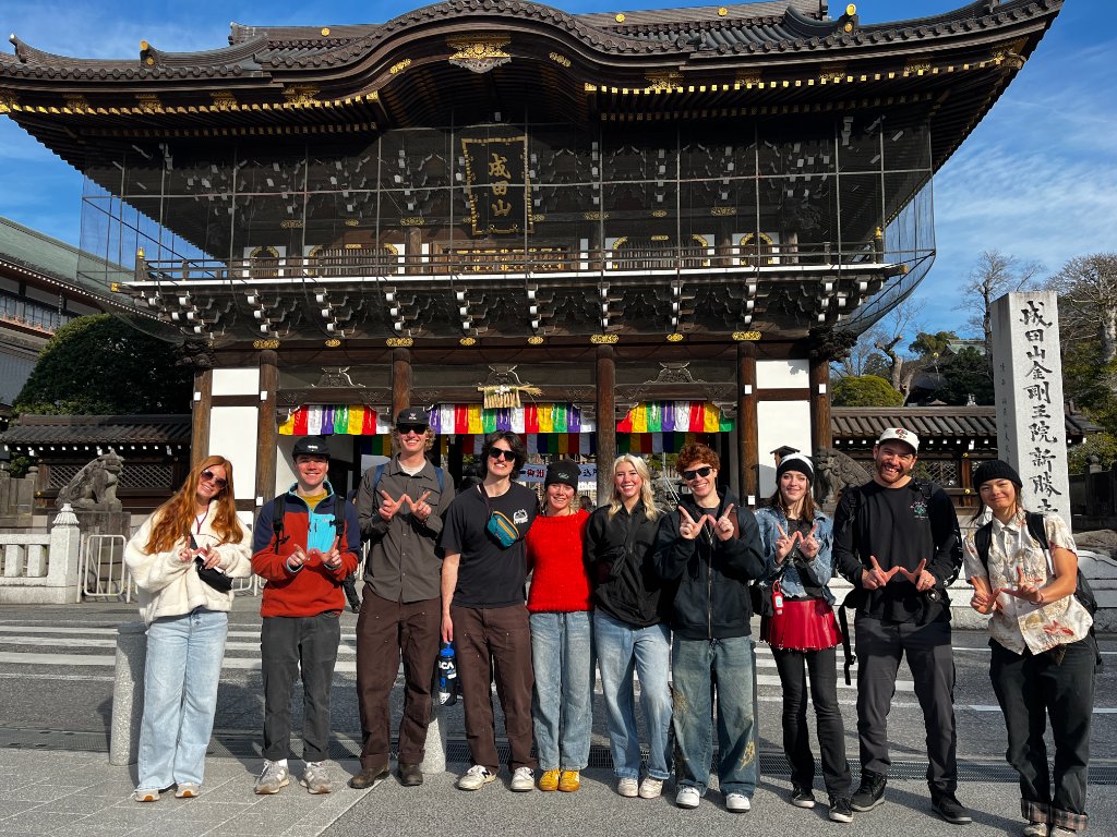 WCU students at Naritasan