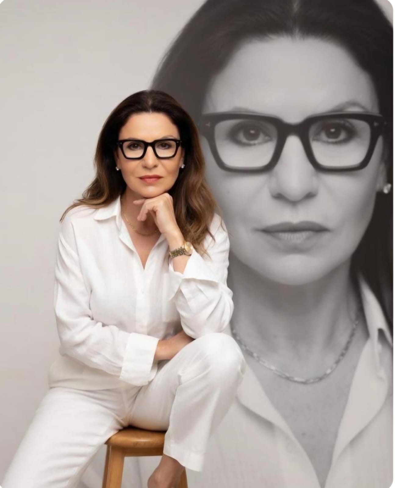 Esther Zoe — painter and artist