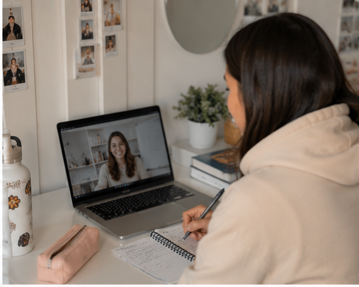 Student learning online with tutor