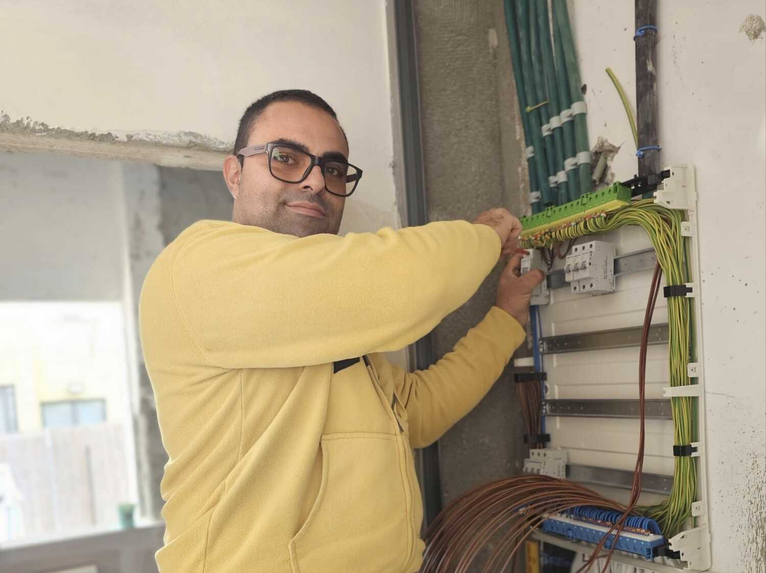 נועם עבודות חשמל