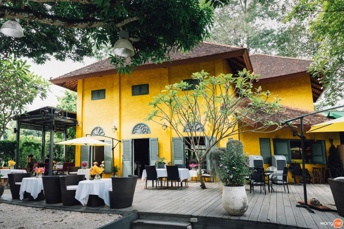 Lamour Cafe & Restaurant 4