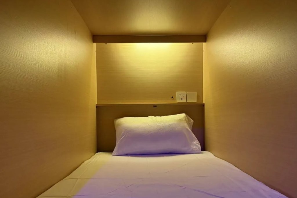 Togayther Hostel Black 5