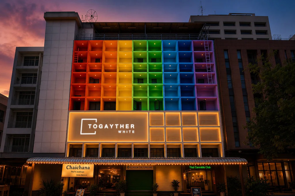 Togayther Hotel White