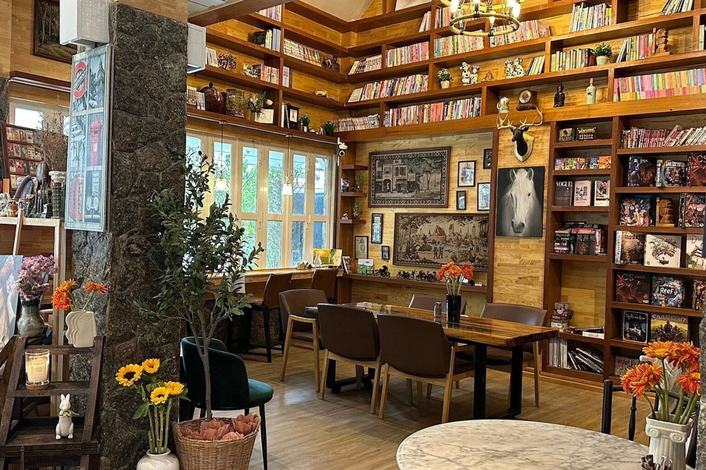 Lamour Cafe & Restaurant 3