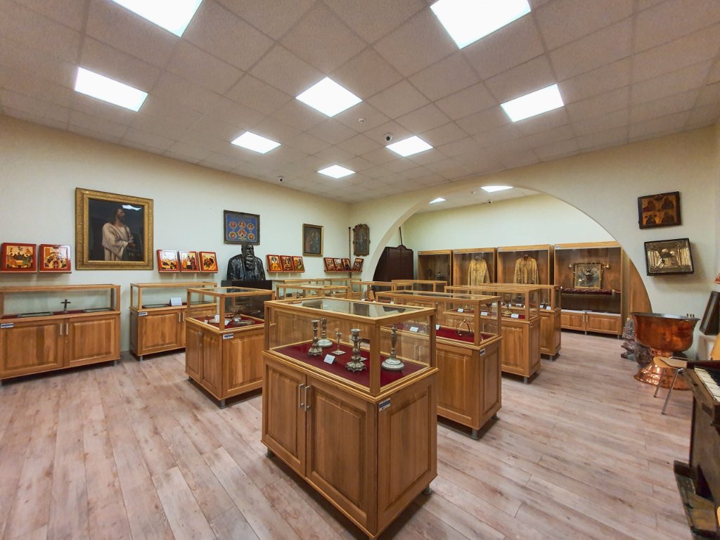 Interiorul Muzeului Memorial „Episcop Roman Ciorogariu"