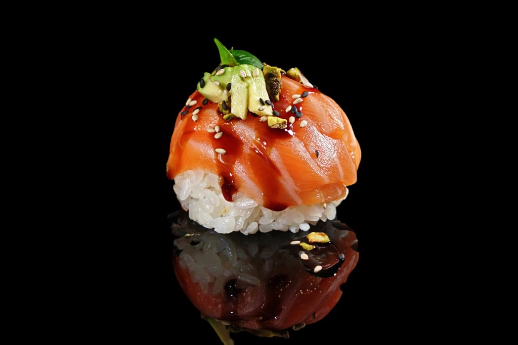 Chirashi bowl salmone e tonno
