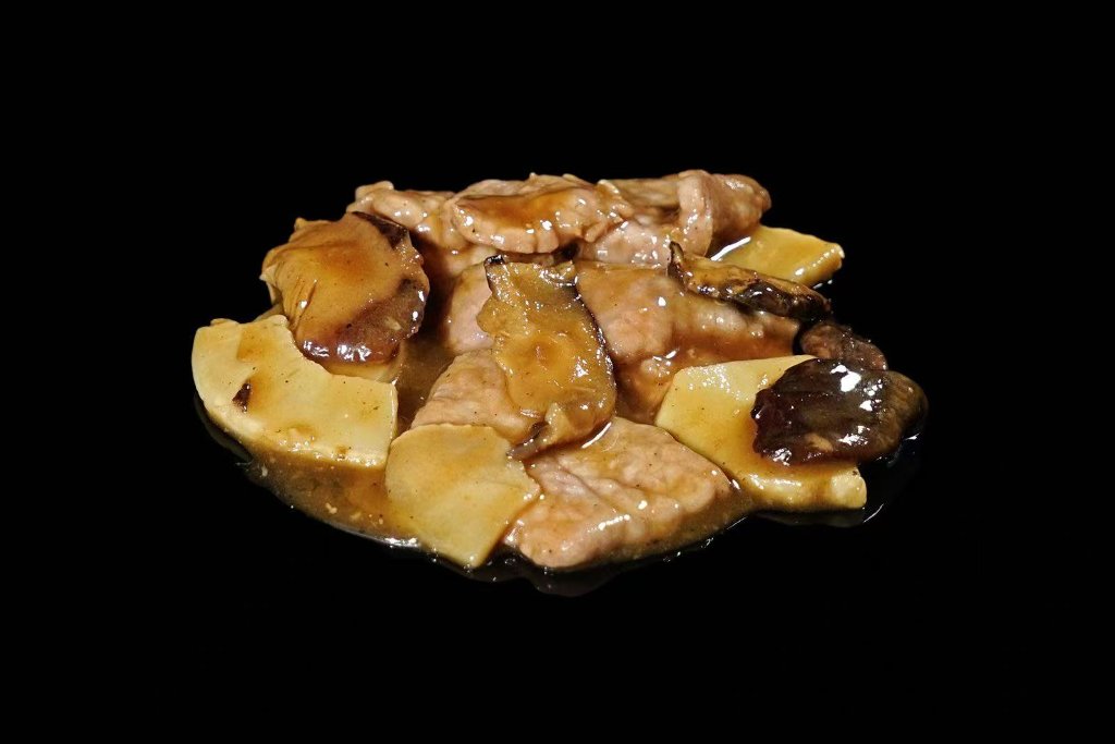 Manzo funghi e bambù