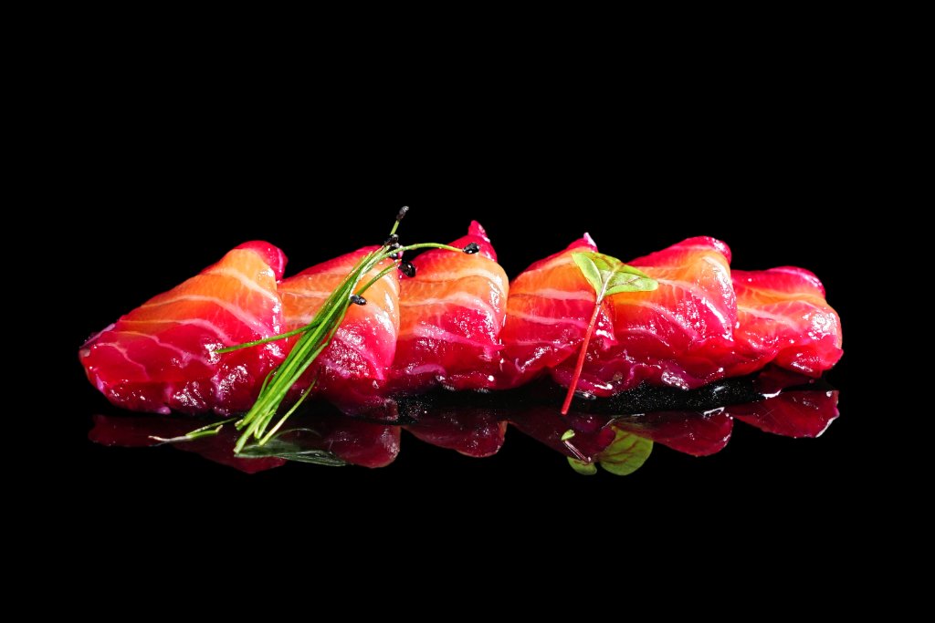 Gamberi rossi con uova di salmone