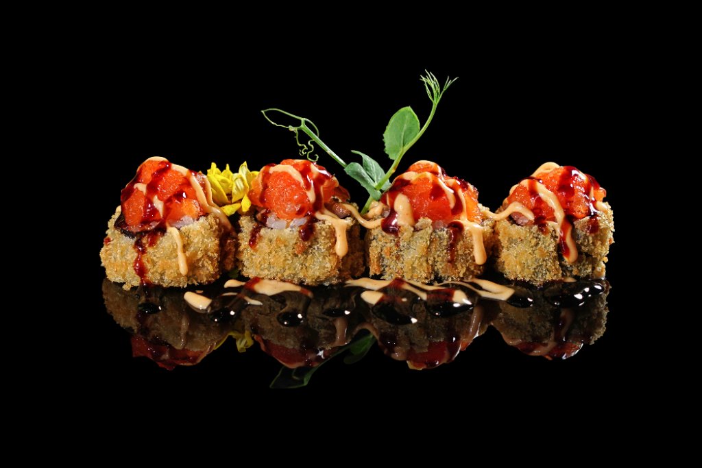 Maki fritto salmone e tobiko