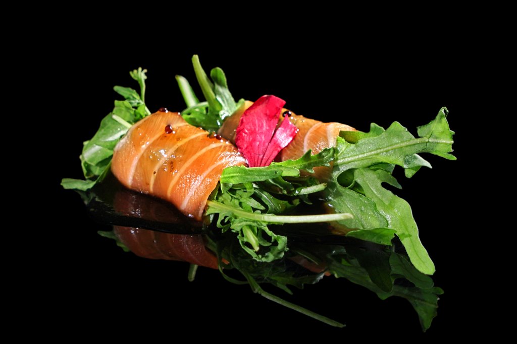 Gamberi rossi con uova di pesce