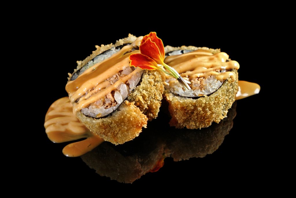 Futomaki fritto gambero e salsa spicy