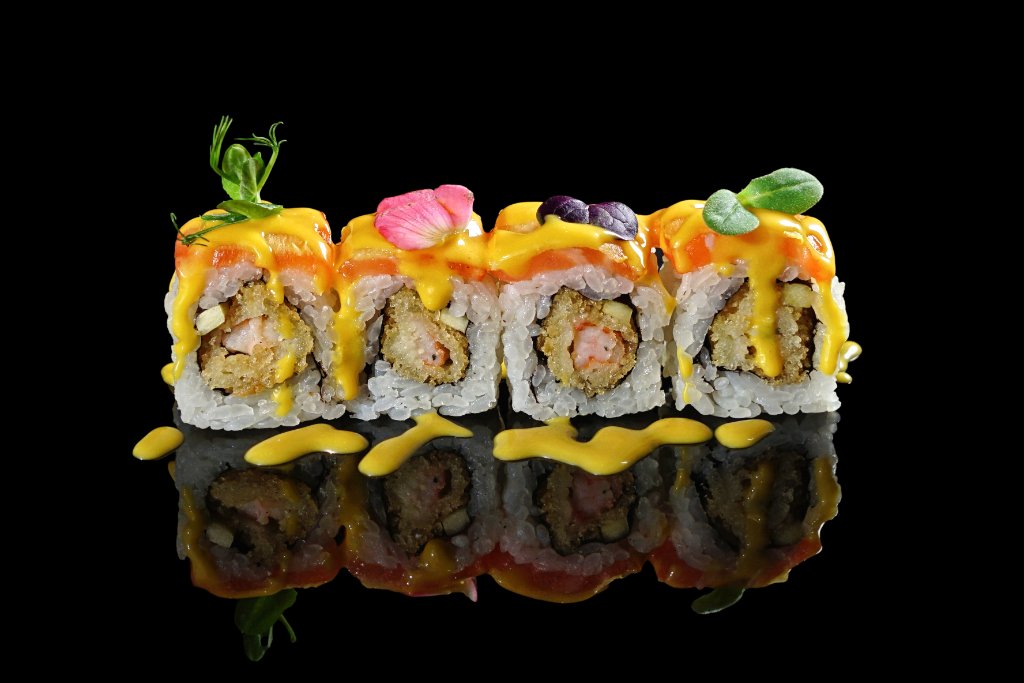 Uramaki speciale gambero panko, mango e avocado