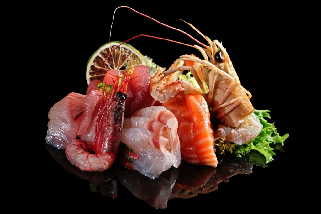 Misto sushi e sashimi