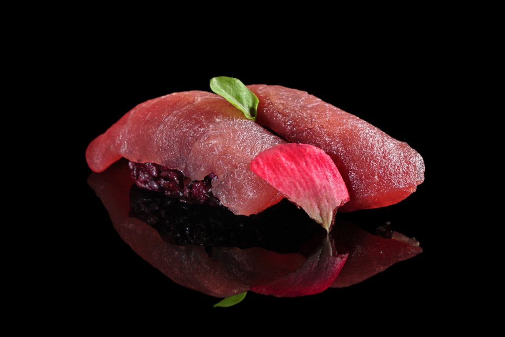 Nigiri tonno su riso venere