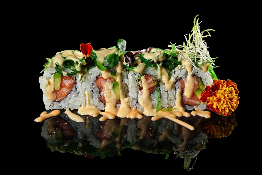 Uramaki tonno, avocado e micro-germogli