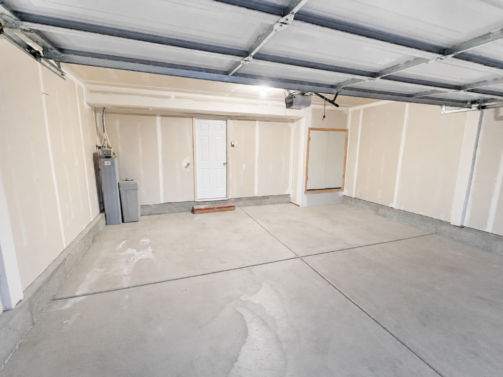 2-Car Garage