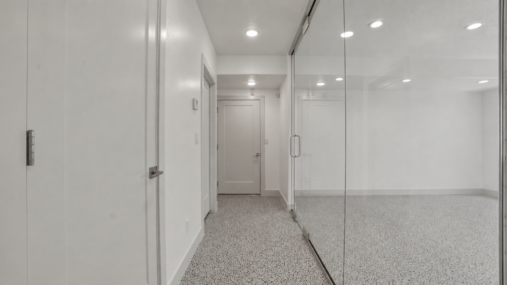 Hallway (Actual)