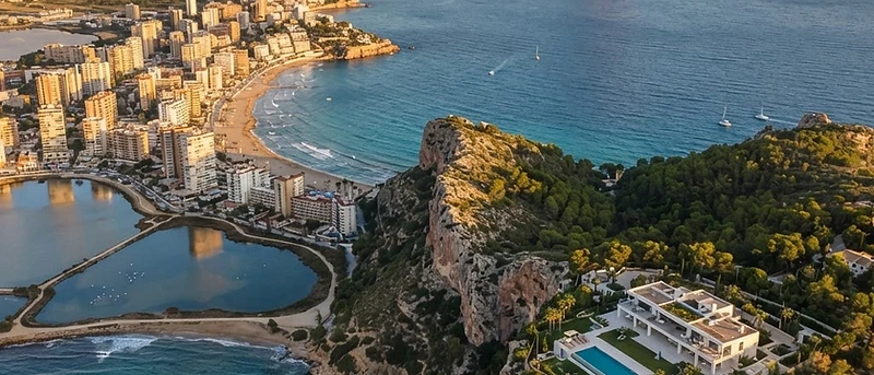 Costa Blanca 2026: południe i północ — dwa rynki jednej prowincji