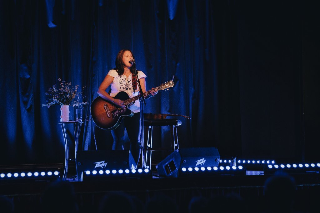 Wendy Colonna performing on stage