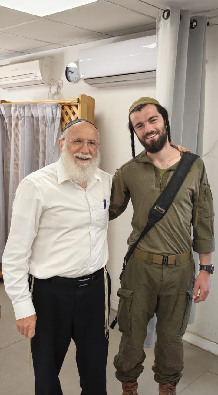 ביקור חיילים בישיבה