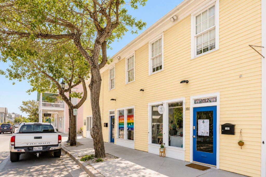 1012 Truman Avenue · Commercial Retail Condo in Old Town Key West real estate photo 7