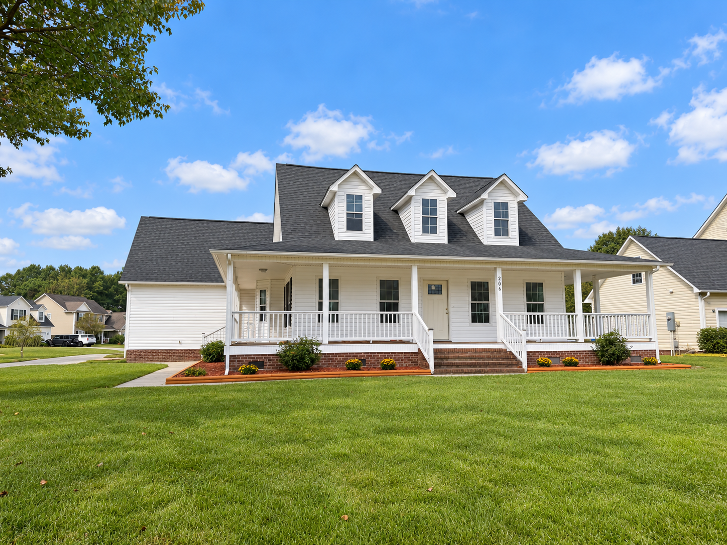 Single-family home at 206 Grantham Lane, Jacksonville, NC