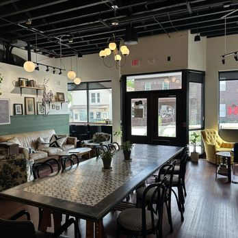 Historia Coffee House — Monee