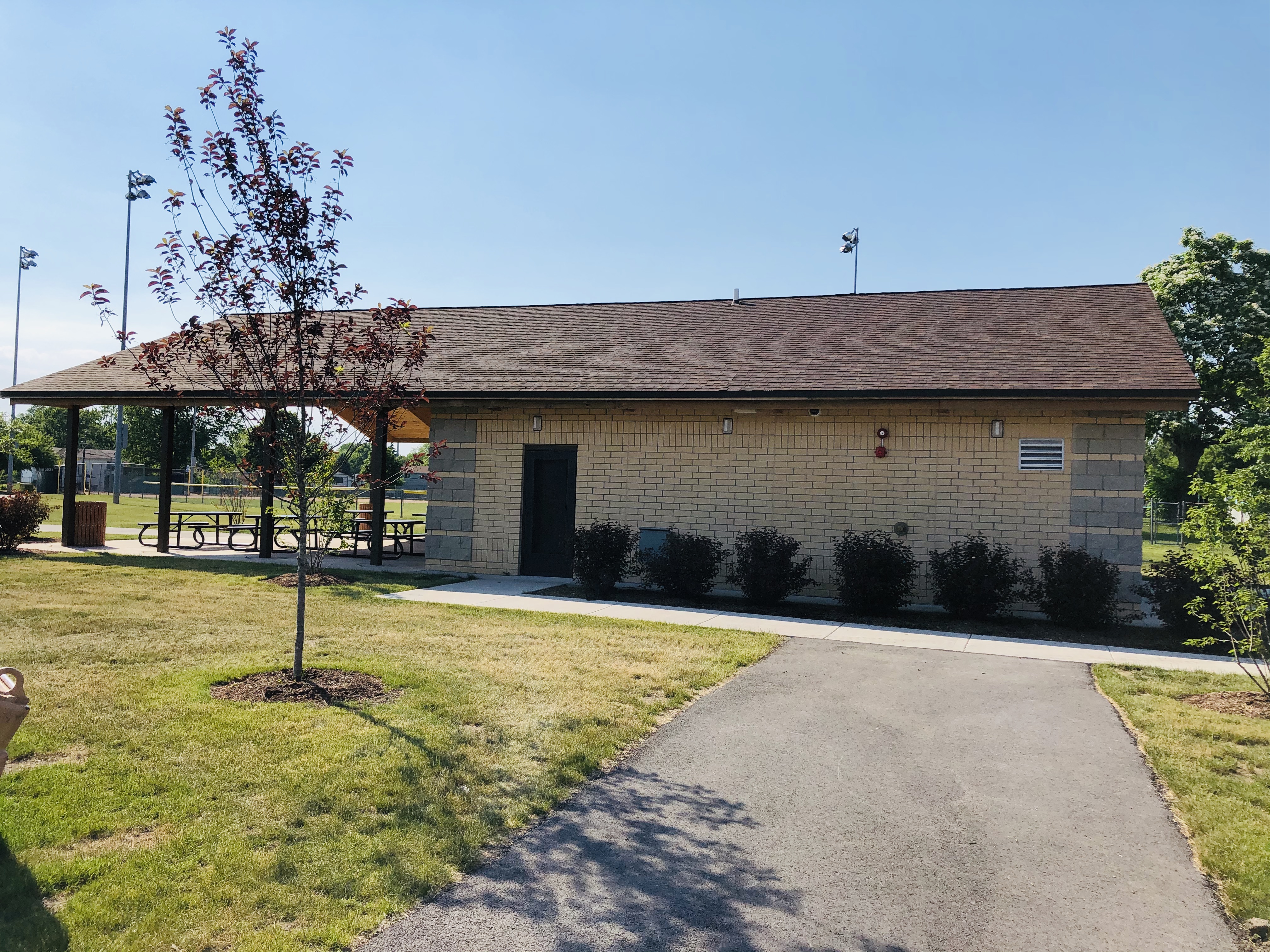 Gingerwood Park Concession Building — image 5