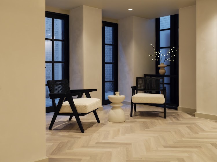 Luminè consultation room — intimate, welcoming aesthetic clinic London