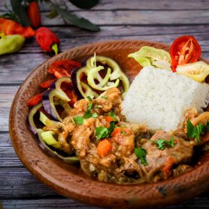 Poulet Yassa — plat sénégalais sans gluten à Saint-Malo