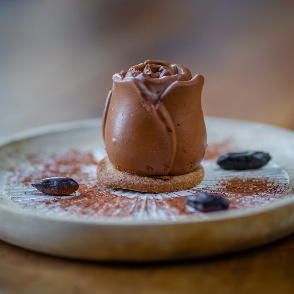 Entremet chocolat noir — pâtisserie sans gluten artisanale à Saint-Malo