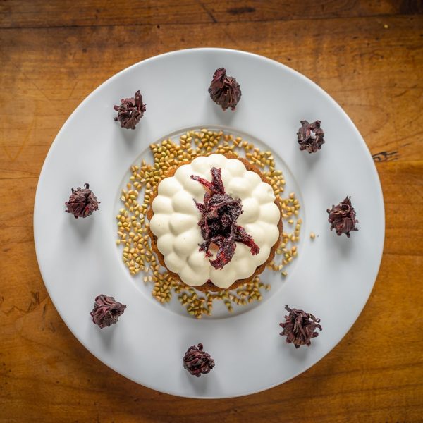 Tarte hibiscus — pâtisserie sans gluten artisanale à Saint-Malo