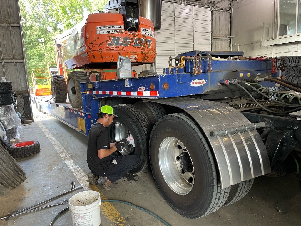Tire Solutions team in action 3